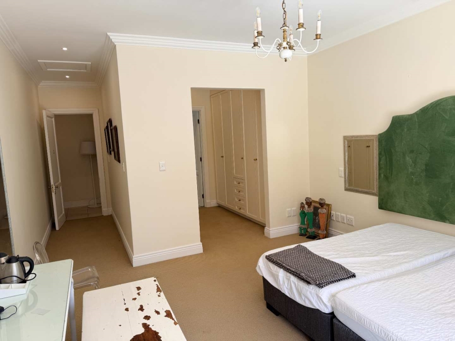 To Let 8 Bedroom Property for Rent in Hyde Park Gauteng
