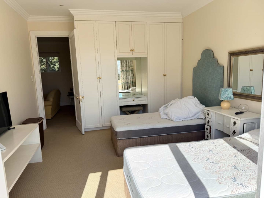 To Let 8 Bedroom Property for Rent in Hyde Park Gauteng