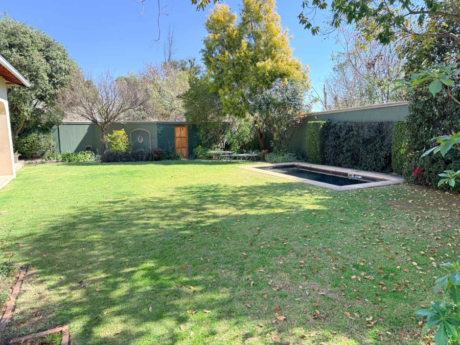 To Let 8 Bedroom Property for Rent in Hyde Park Gauteng