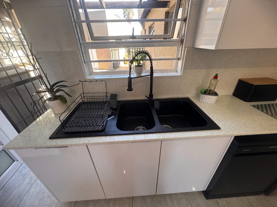 4 Bedroom Property for Sale in Brackendowns Gauteng