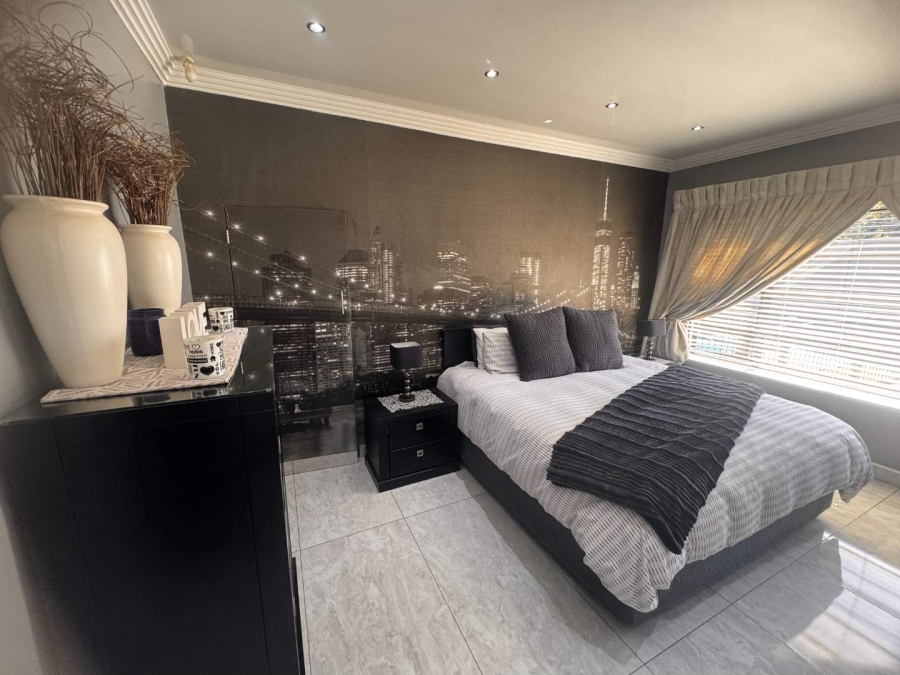 4 Bedroom Property for Sale in Brackendowns Gauteng