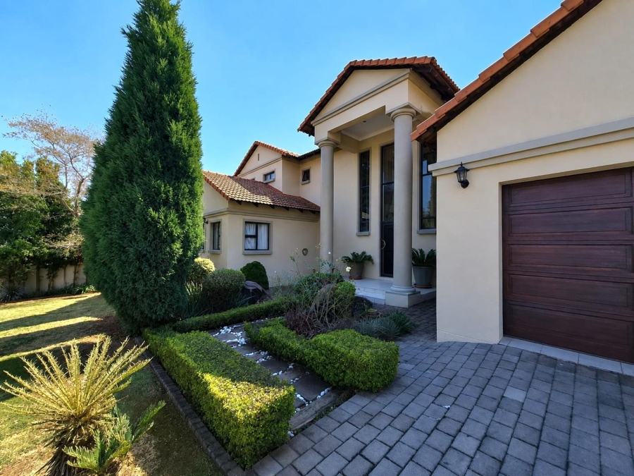 5 Bedroom Property for Sale in The Wilds Gauteng