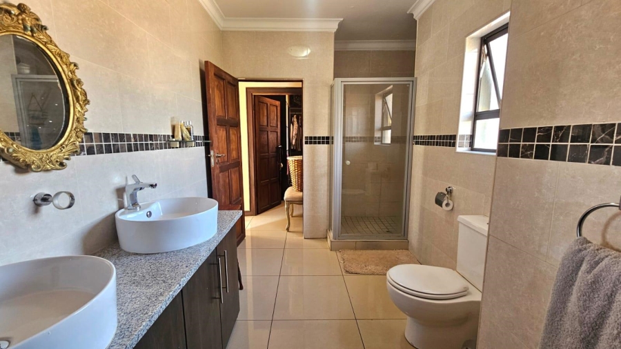 5 Bedroom Property for Sale in The Wilds Gauteng