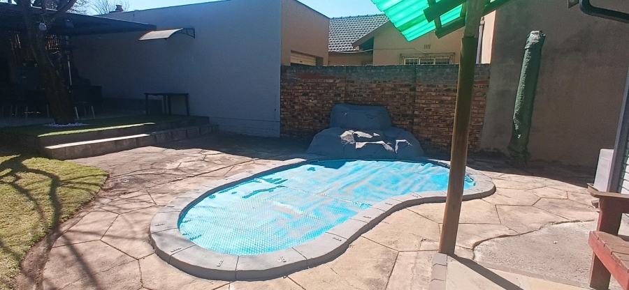 3 Bedroom Property for Sale in Ravensklip Gauteng
