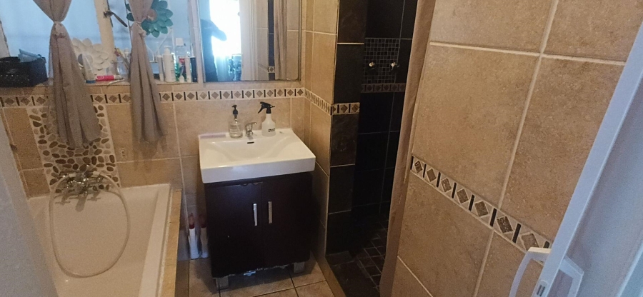 3 Bedroom Property for Sale in Ravensklip Gauteng
