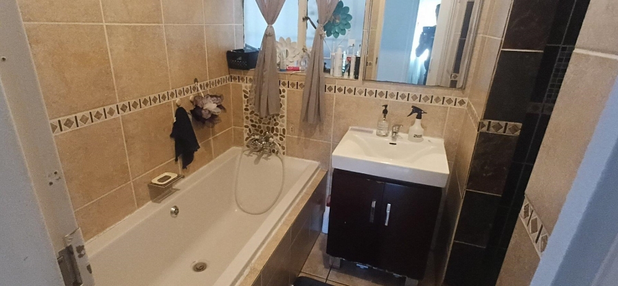 3 Bedroom Property for Sale in Ravensklip Gauteng