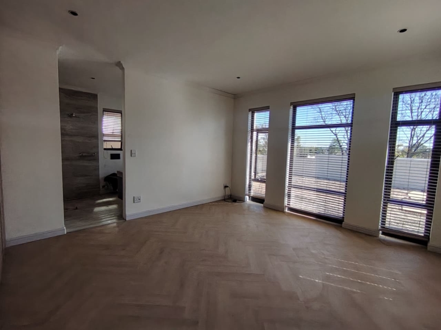 To Let 3 Bedroom Property for Rent in Bryanston Gauteng