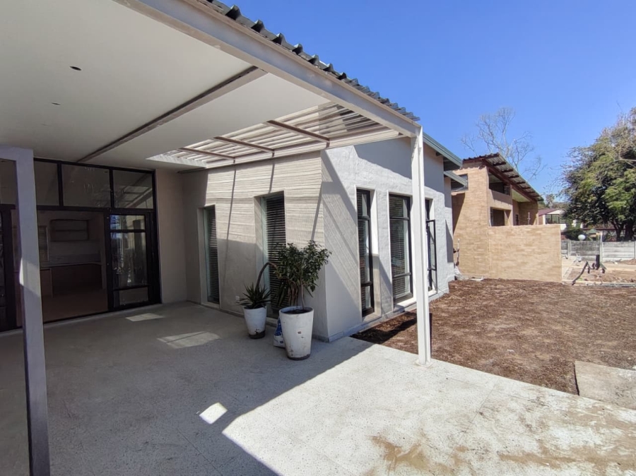 To Let 3 Bedroom Property for Rent in Bryanston Gauteng