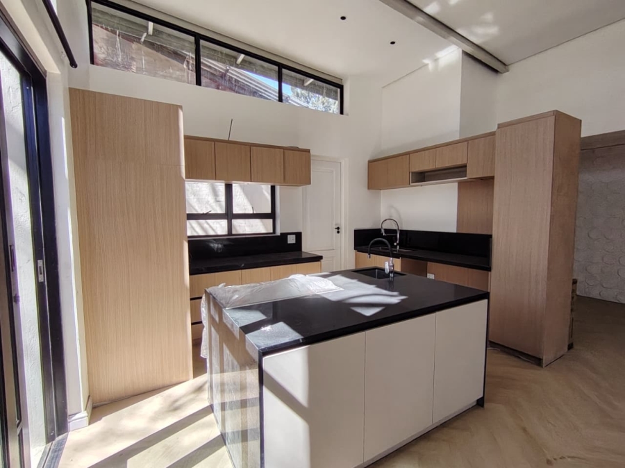 To Let 2 Bedroom Property for Rent in Bryanston Gauteng