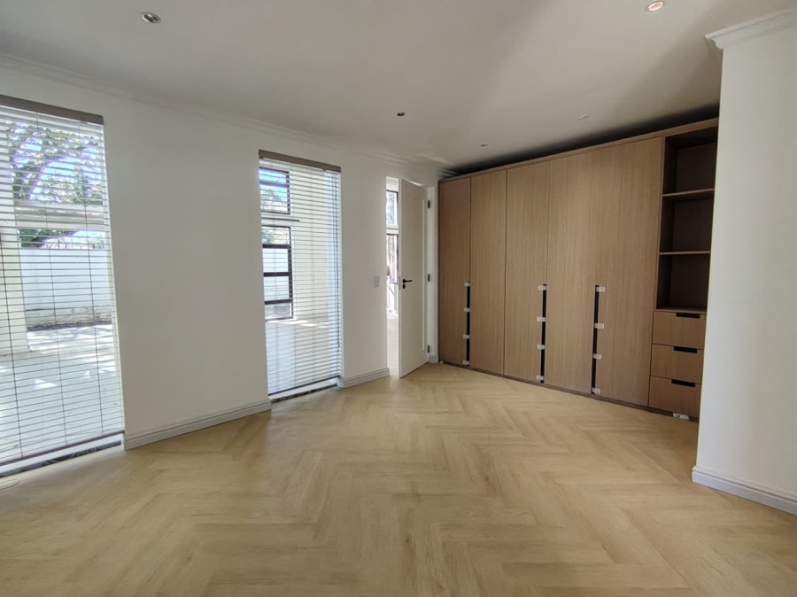 To Let 2 Bedroom Property for Rent in Bryanston Gauteng
