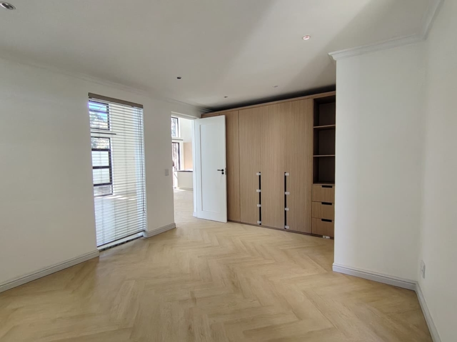 To Let 2 Bedroom Property for Rent in Bryanston Gauteng