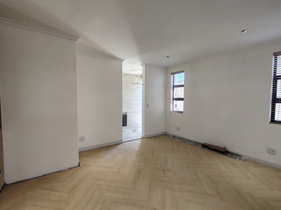 To Let 2 Bedroom Property for Rent in Bryanston Gauteng