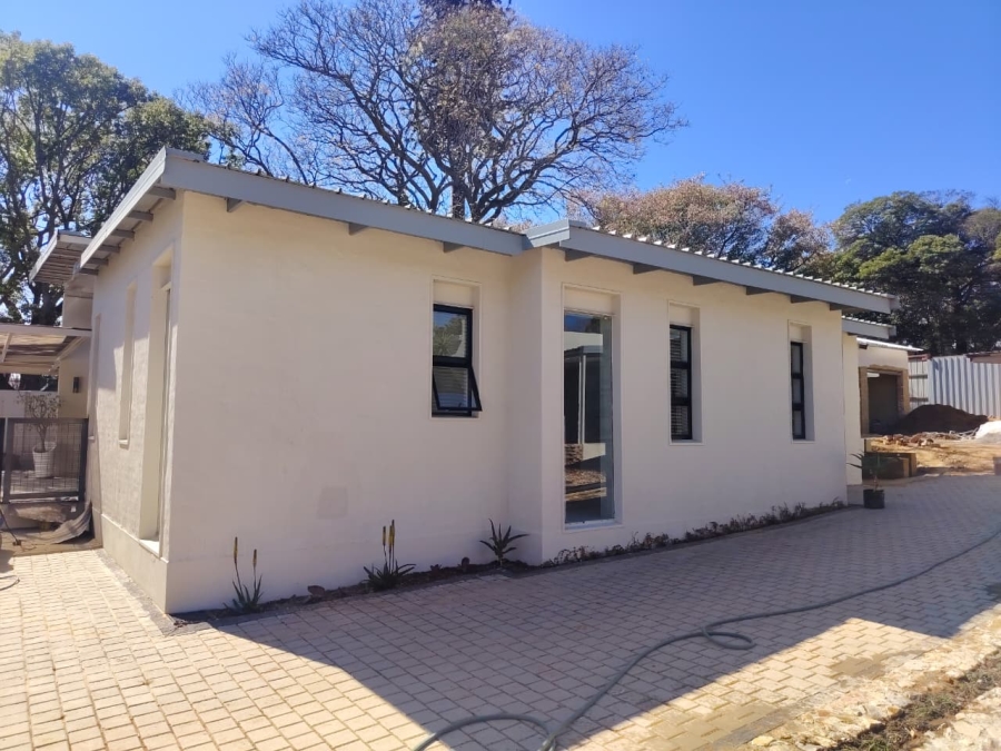 To Let 2 Bedroom Property for Rent in Bryanston Gauteng