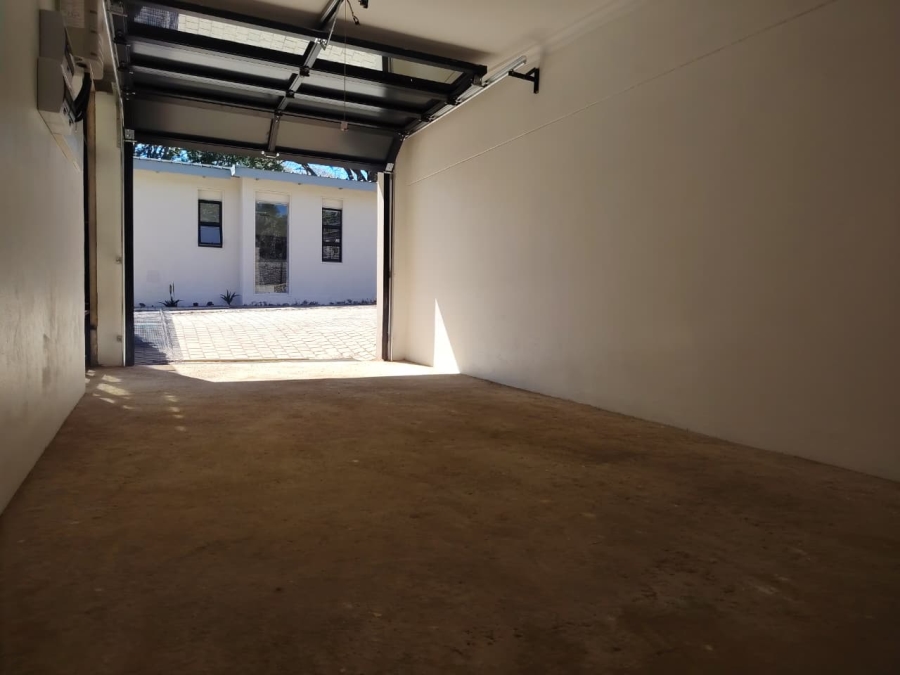 To Let 1 Bedroom Property for Rent in Bryanston Gauteng