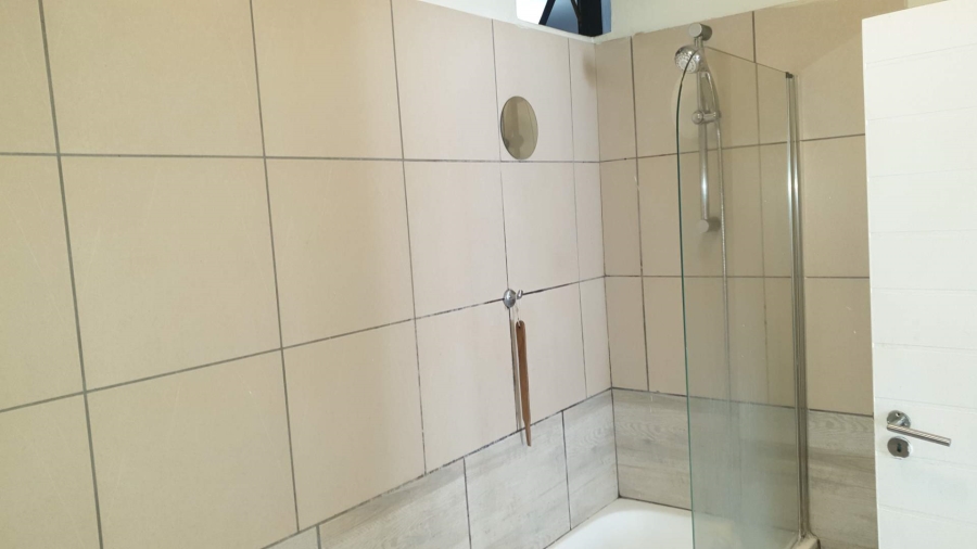 1 Bedroom Property for Sale in Jackal Creek Golf Estate Gauteng
