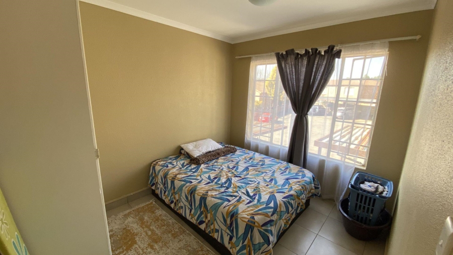 To Let 2 Bedroom Property for Rent in Sonneglans Gauteng
