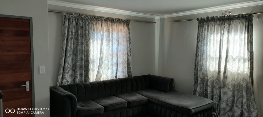 3 Bedroom Property for Sale in Clayville Gauteng