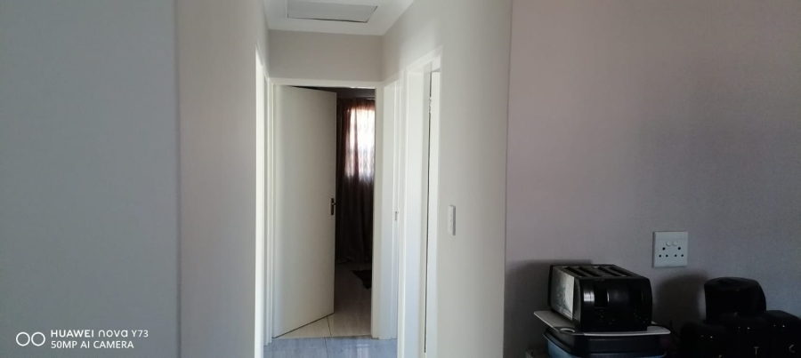 3 Bedroom Property for Sale in Clayville Gauteng