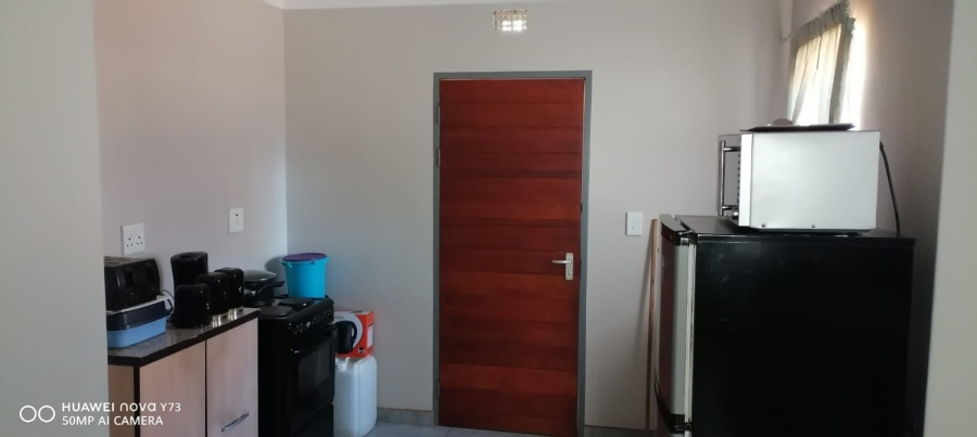 3 Bedroom Property for Sale in Clayville Gauteng