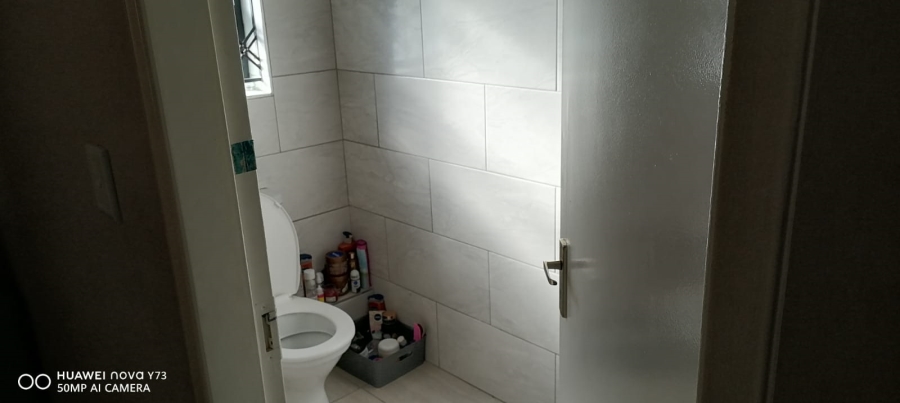 3 Bedroom Property for Sale in Clayville Gauteng
