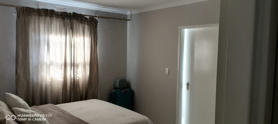 3 Bedroom Property for Sale in Clayville Gauteng