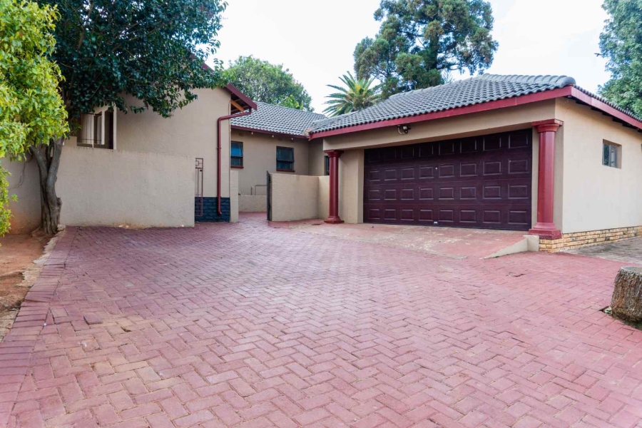 0 Bedroom Property for Sale in Lindhaven Gauteng