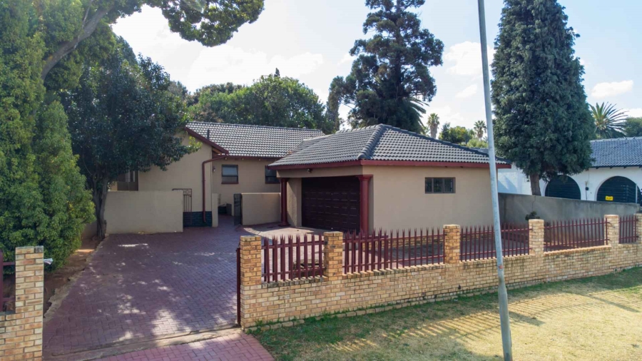 0 Bedroom Property for Sale in Lindhaven Gauteng