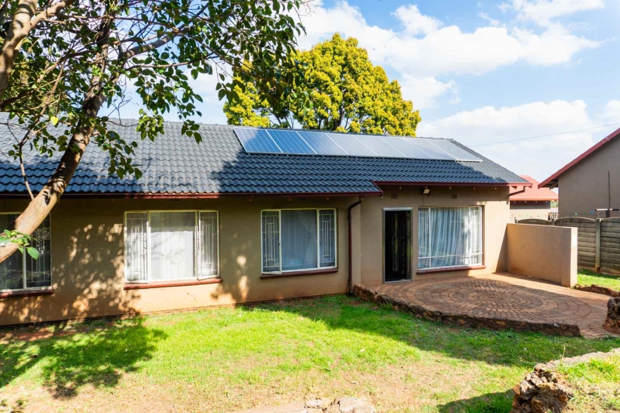0 Bedroom Property for Sale in Lindhaven Gauteng