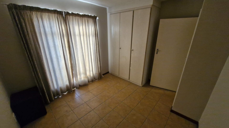 To Let 2 Bedroom Property for Rent in Olympus Gauteng