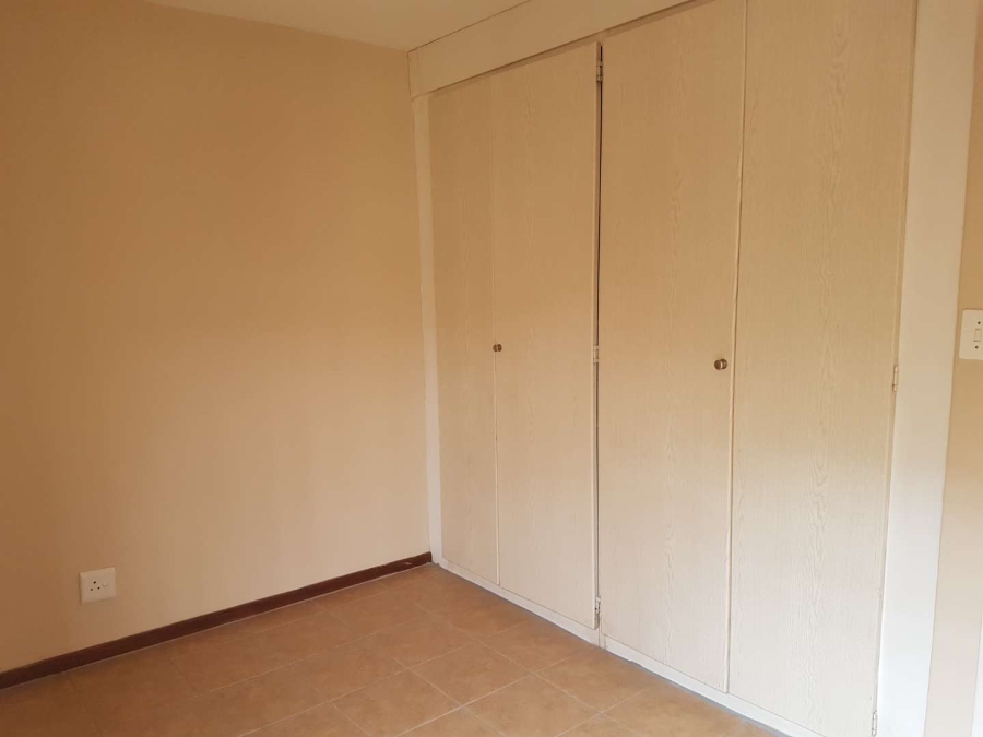 To Let 2 Bedroom Property for Rent in Olympus Gauteng