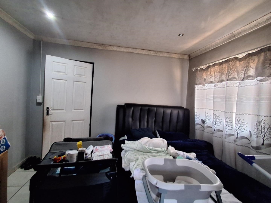 10 Bedroom Property for Sale in Three Rivers Gauteng