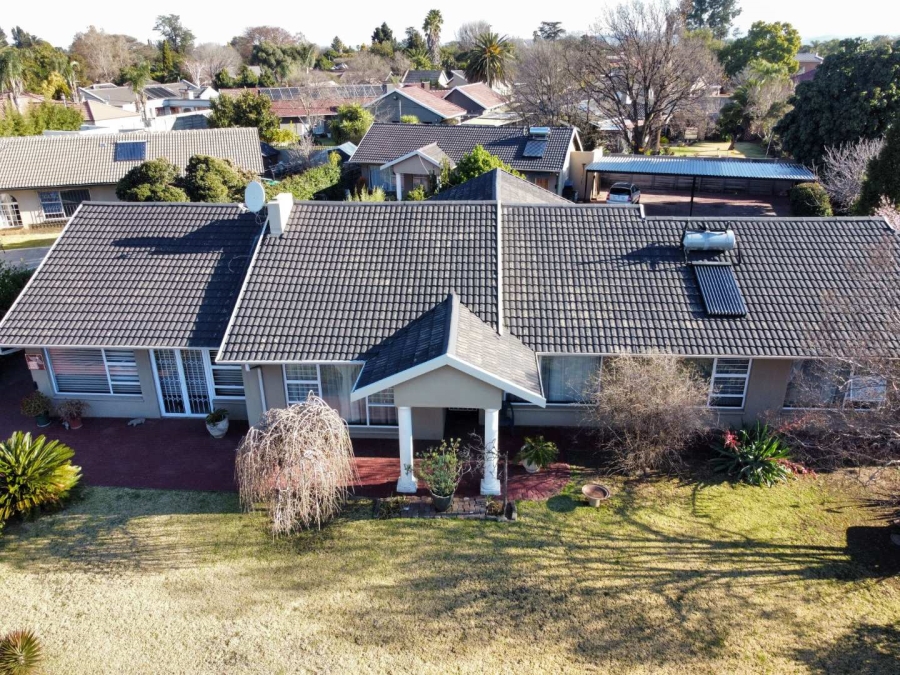 4 Bedroom Property for Sale in Brackenhurst Gauteng