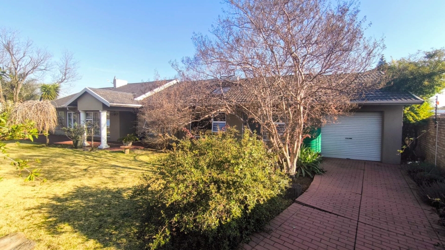 4 Bedroom Property for Sale in Brackenhurst Gauteng