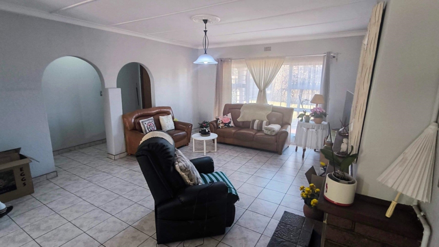 4 Bedroom Property for Sale in Brackenhurst Gauteng