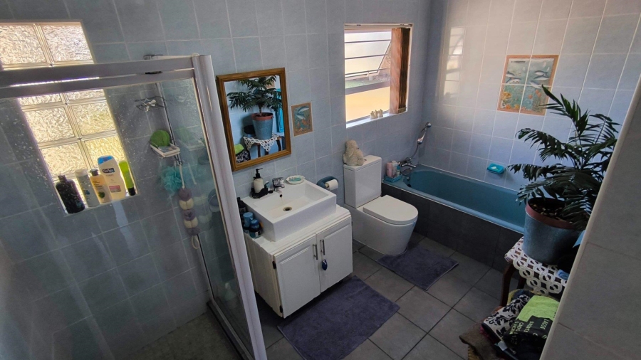 4 Bedroom Property for Sale in Brackenhurst Gauteng