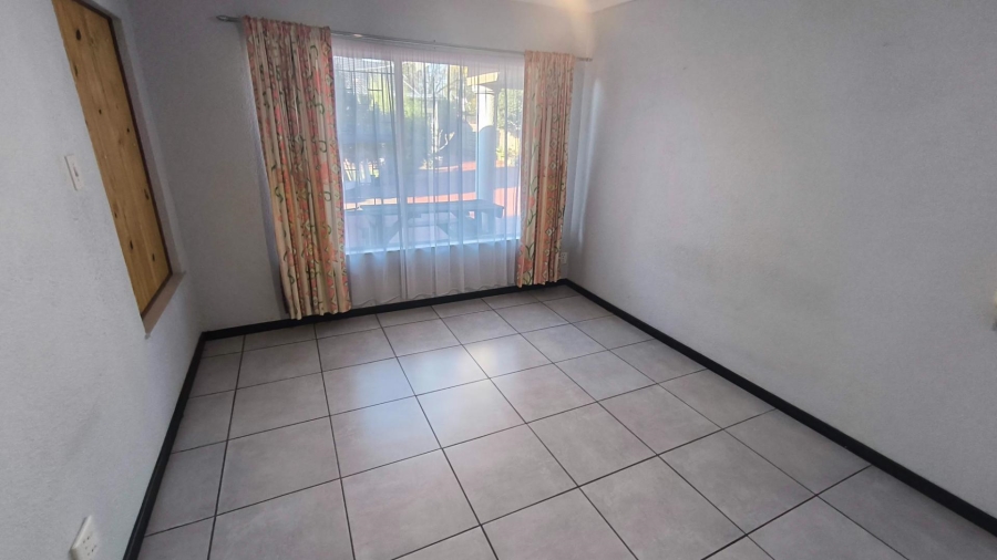 4 Bedroom Property for Sale in Brackenhurst Gauteng