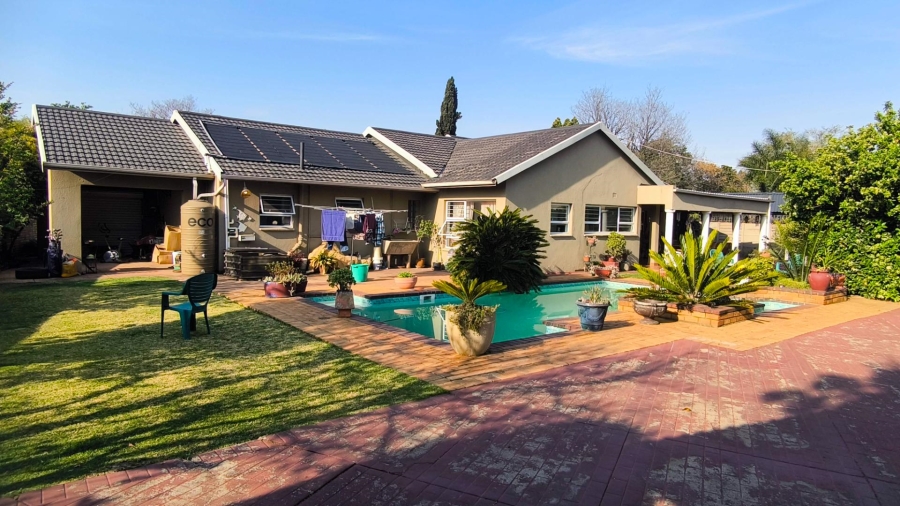 4 Bedroom Property for Sale in Brackenhurst Gauteng