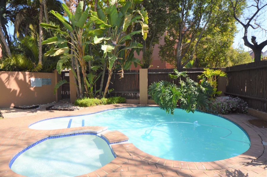 To Let 2 Bedroom Property for Rent in Magaliessig Gauteng