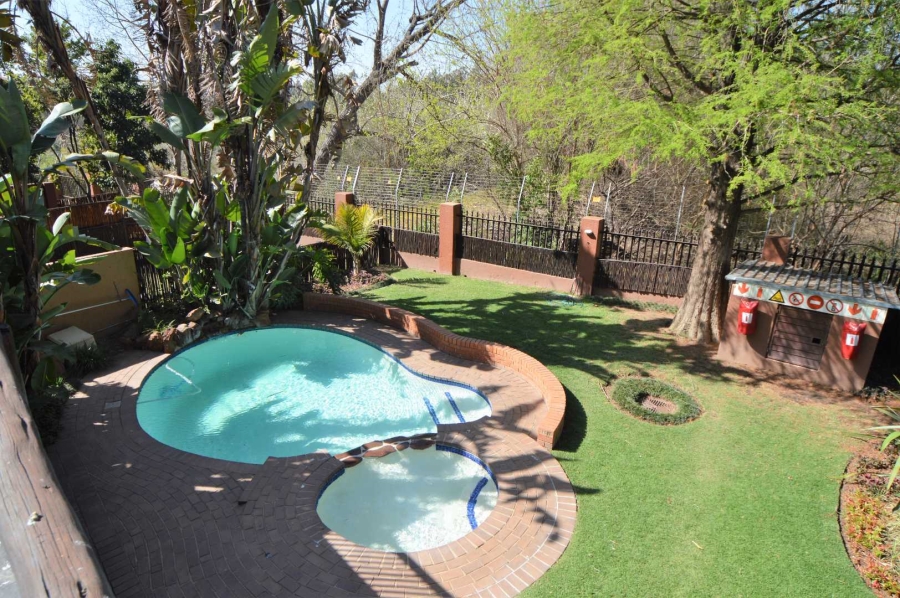 To Let 2 Bedroom Property for Rent in Magaliessig Gauteng