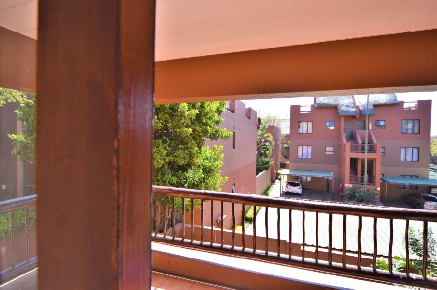 To Let 2 Bedroom Property for Rent in Magaliessig Gauteng