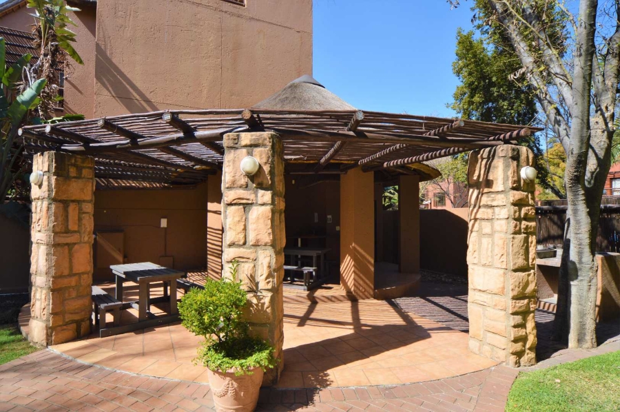 To Let 2 Bedroom Property for Rent in Magaliessig Gauteng