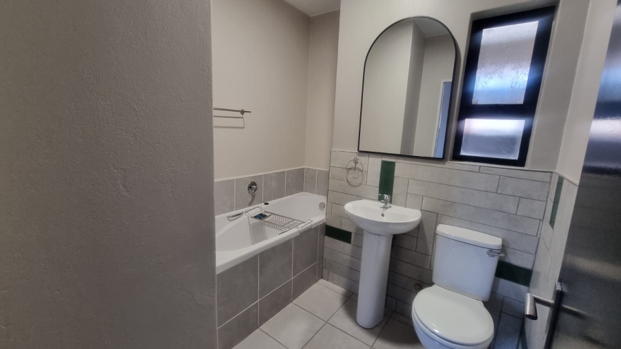 2 Bedroom Property for Sale in Kosmosdal Gauteng