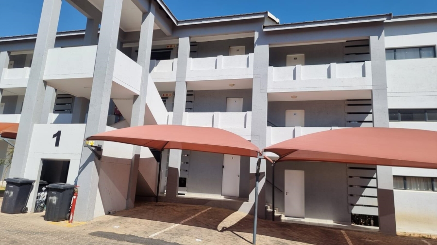 2 Bedroom Property for Sale in Kosmosdal Gauteng