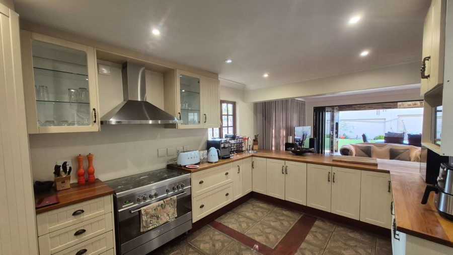 3 Bedroom Property for Sale in Douglasdale Gauteng
