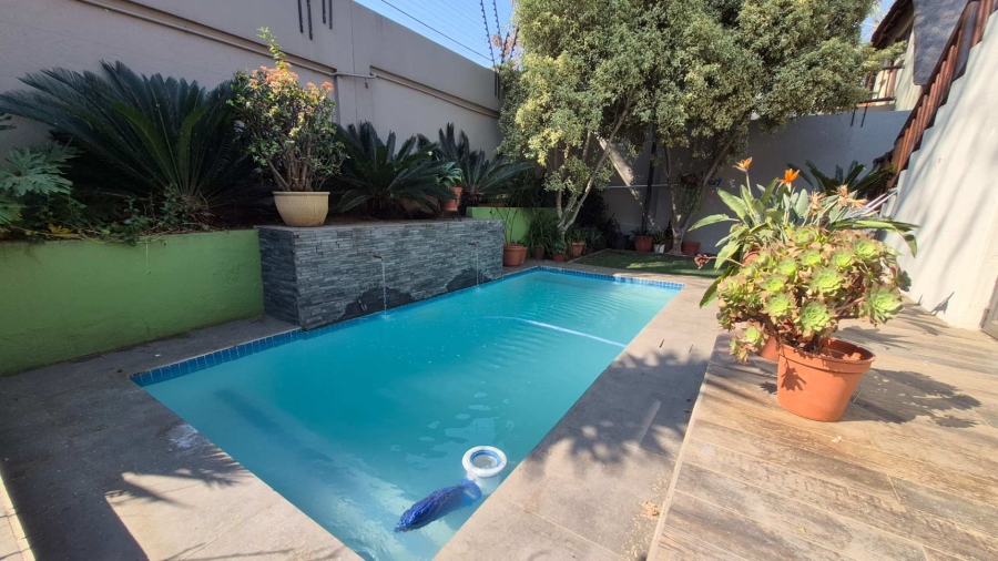 3 Bedroom Property for Sale in Douglasdale Gauteng