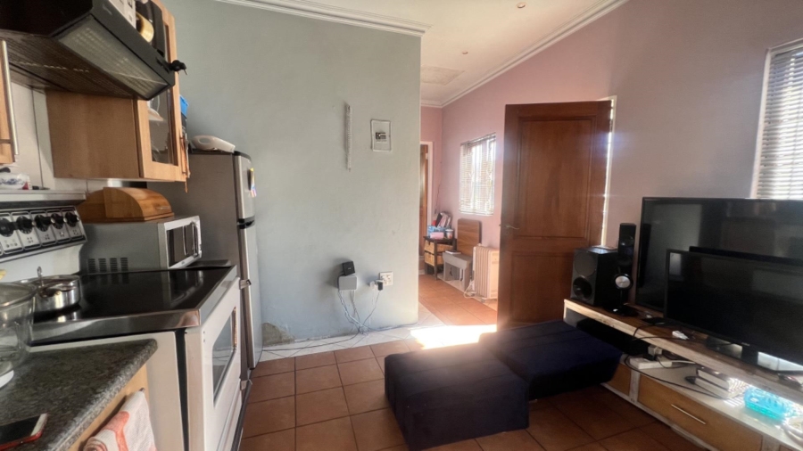 1 Bedroom Property for Sale in Mondeor Gauteng