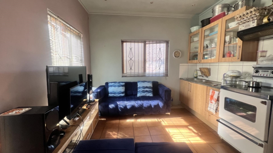 1 Bedroom Property for Sale in Mondeor Gauteng