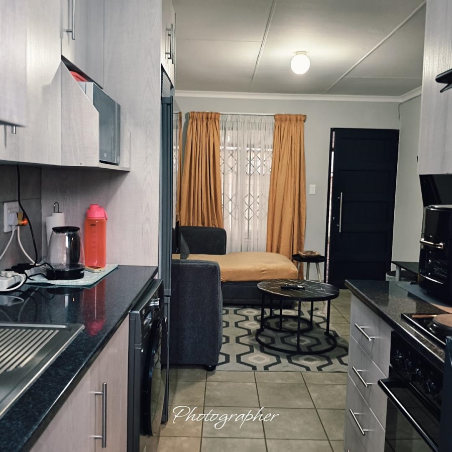 2 Bedroom Property for Sale in Savanna City Gauteng