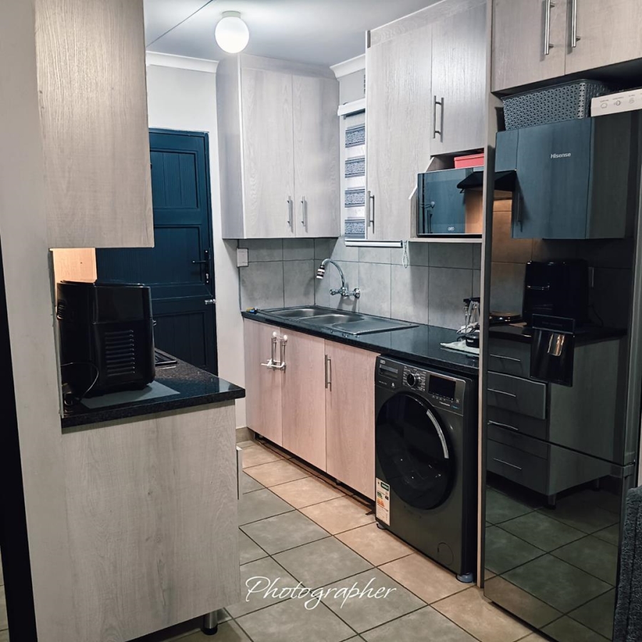 2 Bedroom Property for Sale in Savanna City Gauteng