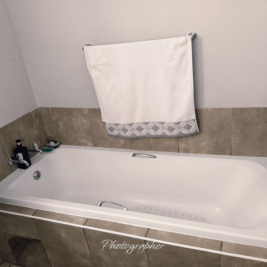 2 Bedroom Property for Sale in Savanna City Gauteng